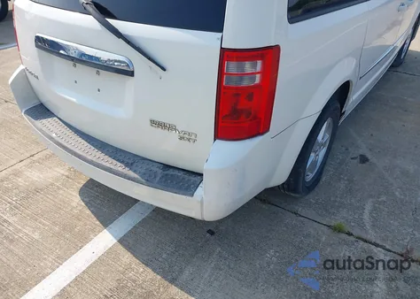 2010 Dodge Grand Caravan Sxt z USA, uszkodzony, nr VIN 2D4RN5D1XAR145551